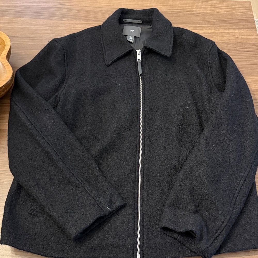 H&M Men's Zip-Up Sweater in Black
